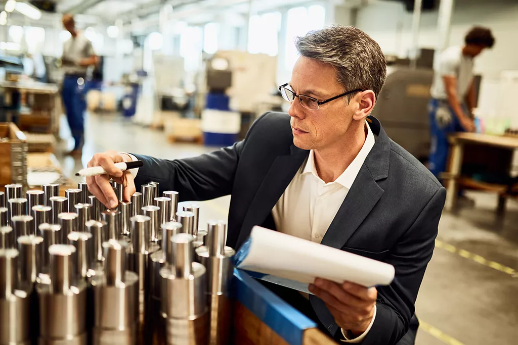 inspecting-manufactured-transformers-factory-six-sigma